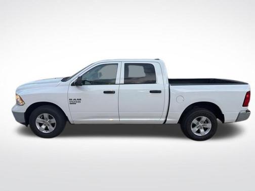Bright White Clearcoat 2023 RAM 1500 Classic SLT