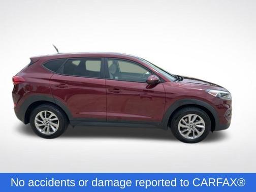 Ruby Wine 2017 Hyundai TUCSON SE