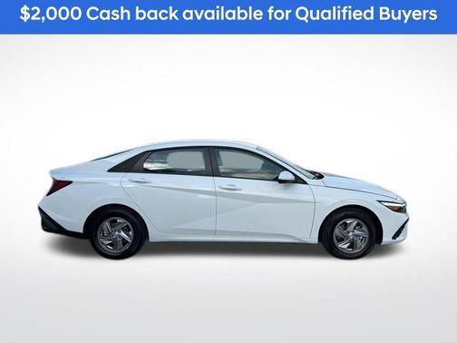 2026 Hyundai ELANTRA SE