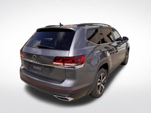 Platinum Gray Metallic 2023 Volkswagen Atlas 2.0T SE