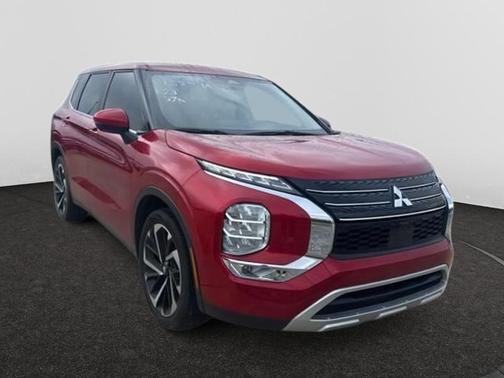 2023 Mitsubishi Outlander SE