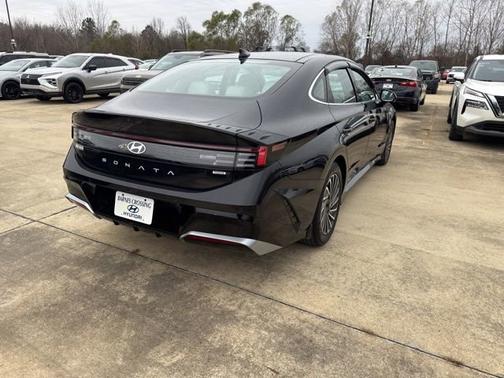 2024 Hyundai SONATA Hybrid Limited