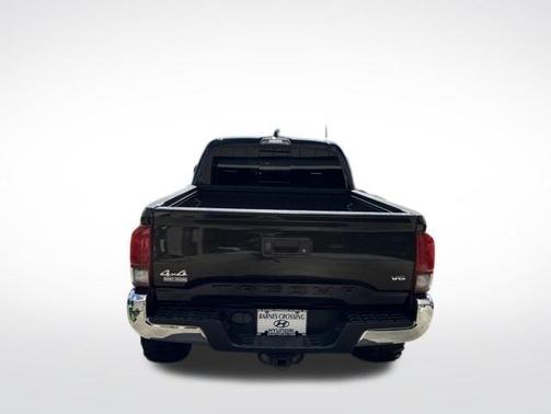 Midnight Black Metallic 2020 Toyota Tacoma SR5