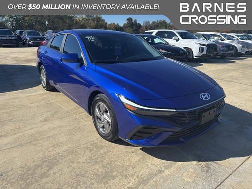 2025 Hyundai ELANTRA SE