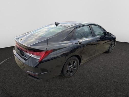 2023 Hyundai ELANTRA HEV Blue