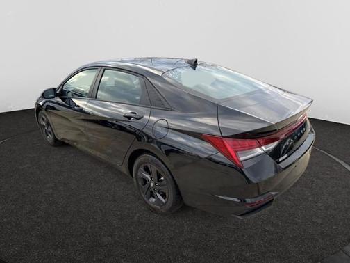 2023 Hyundai ELANTRA HEV Blue