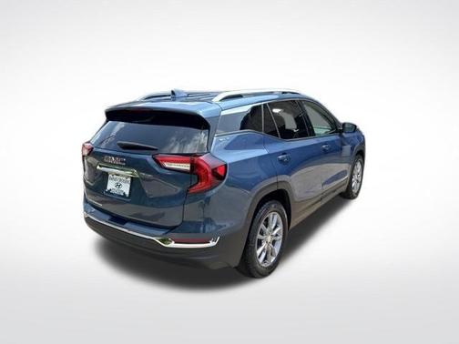 Metallic 2024 GMC Terrain SLT