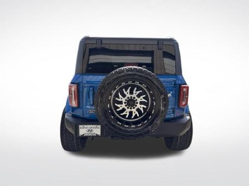 Blue Metallic 2022 Ford Bronco Outer Banks