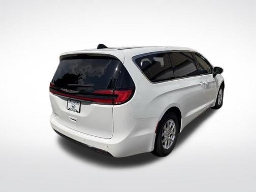 Bright White Clearcoat 2023 Chrysler Pacifica Touring-L