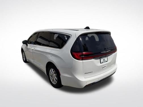 Bright White Clearcoat 2023 Chrysler Pacifica Touring-L