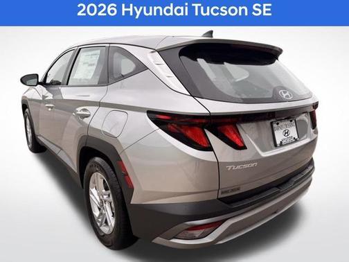 Shimmering Silver 2026 Hyundai TUCSON SE