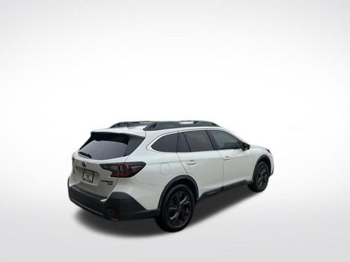 Crystal White Pearl 2021 Subaru Outback Onyx Edition XT