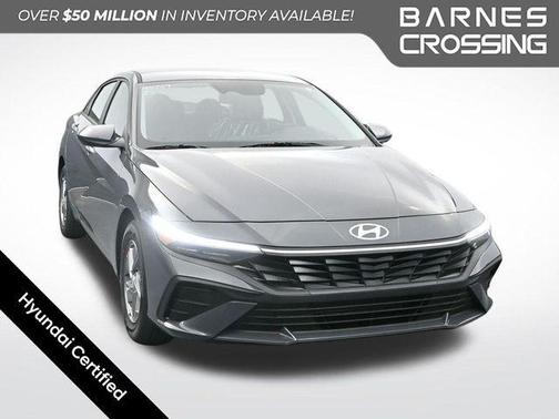 2025 Hyundai ELANTRA SE