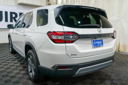 2023 Honda Pilot EX-L 8-Passenger