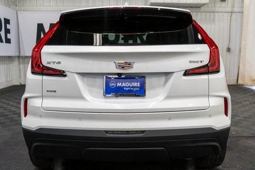 2024 Cadillac XT4 Luxury