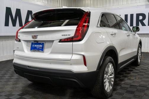 2024 Cadillac XT4 Luxury