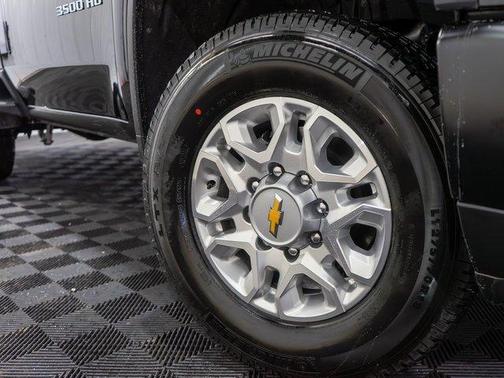 2025 Chevrolet Silverado 3500 WT