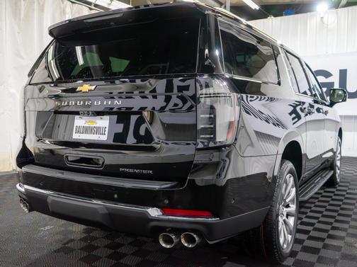 2025 Chevrolet Suburban Premier