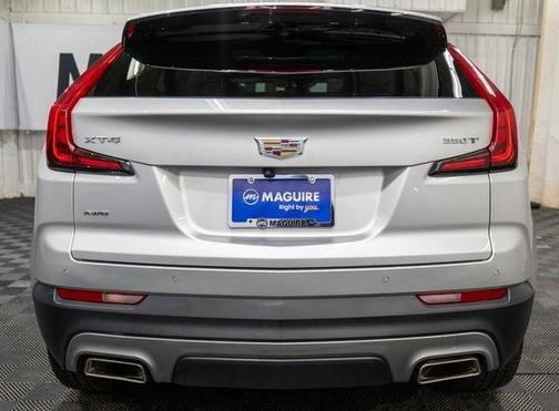 2022 Cadillac XT4 Premium Luxury