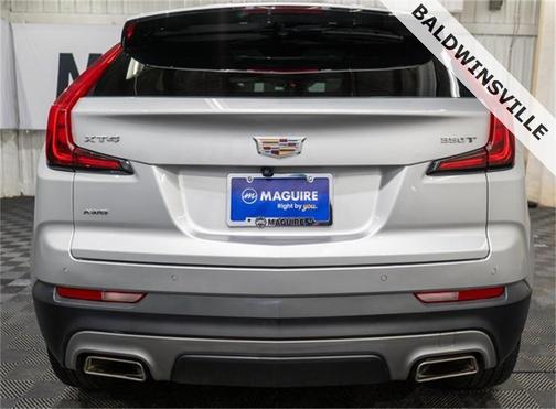 2022 Cadillac XT4 Premium Luxury