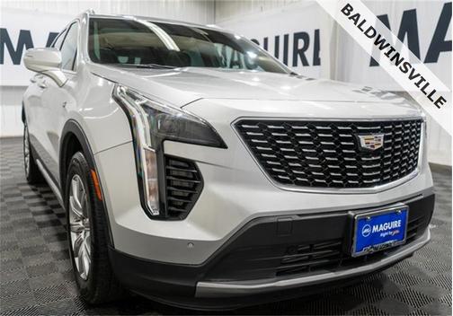 2022 Cadillac XT4 Premium Luxury