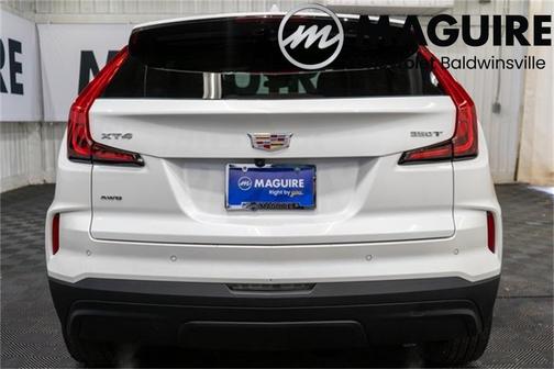 2024 Cadillac XT4 Luxury