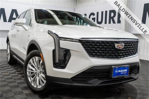 2024 Cadillac XT4 Luxury