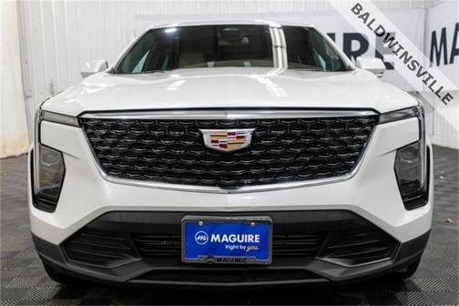 2024 Cadillac XT4 Luxury