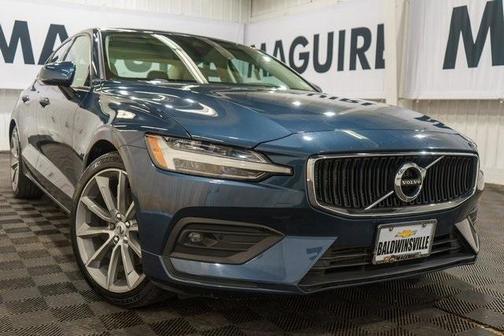 2021 Volvo S60 T5 Momentum