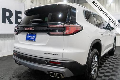 2025 GMC Acadia Elevation