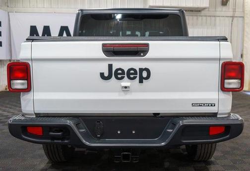 2021 Jeep Gladiator Sport