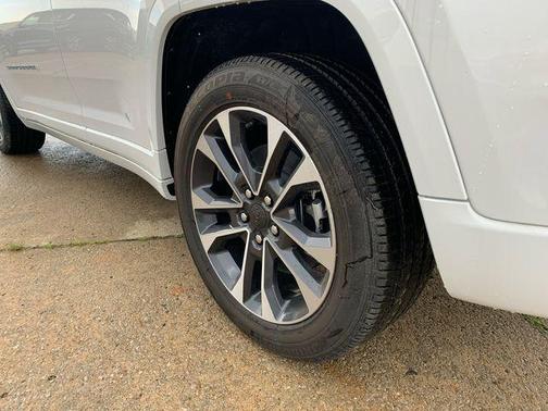 2024 Jeep Grand Cherokee 4xe Overland