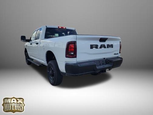 2026 RAM 2500 Tradesman Crew Cab 4x4 6'4' Box