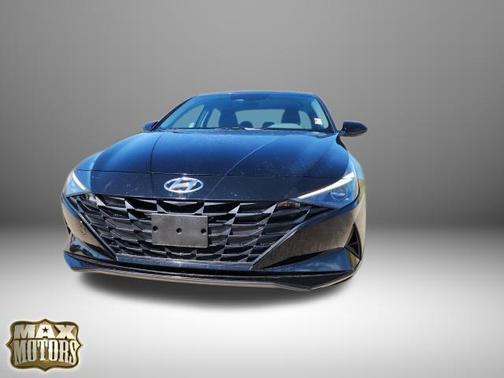 2023 Hyundai ELANTRA SE