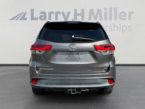 Predawn Gray Mica 2018 Toyota Highlander LE Plus