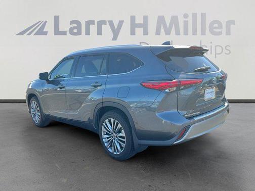2020 Toyota Highlander Hybrid Platinum