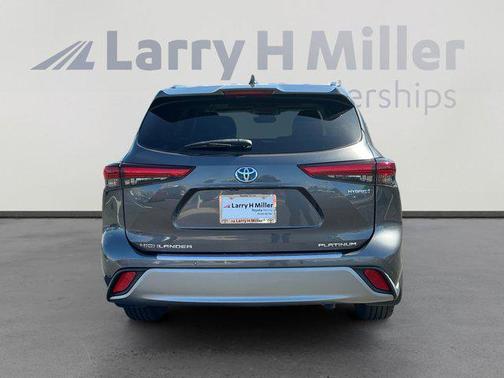2020 Toyota Highlander Hybrid Platinum