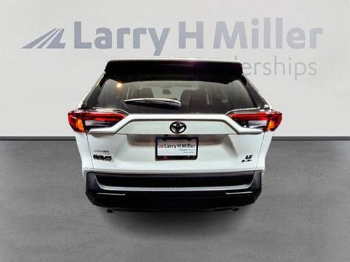 2025 Toyota RAV4 Hybrid LE