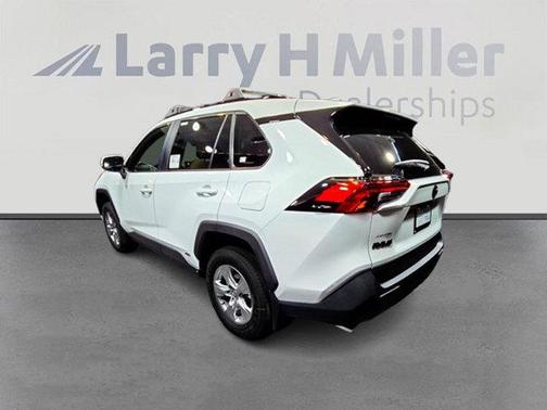 2025 Toyota RAV4 Hybrid LE