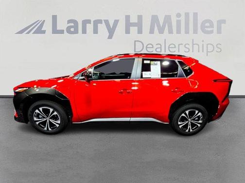 2025 Toyota bZ4X XLE