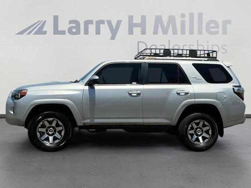 Classic Silver Metallic 2018 Toyota 4Runner TRD Off Road