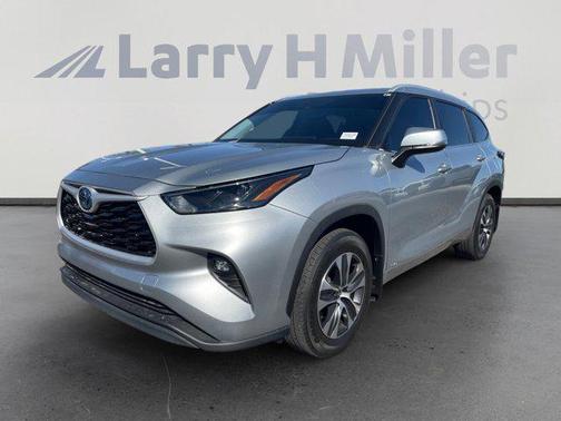 2024 Toyota Highlander Hybrid XLE