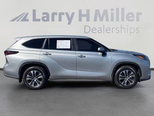 2024 Toyota Highlander Hybrid XLE