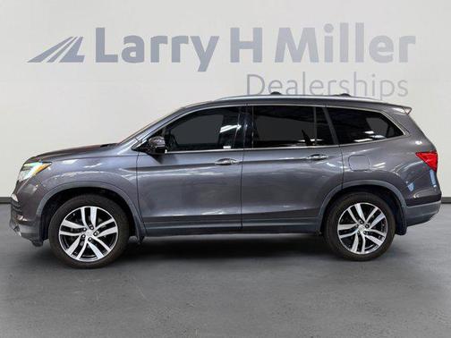 Gray 2018 Honda Pilot Touring