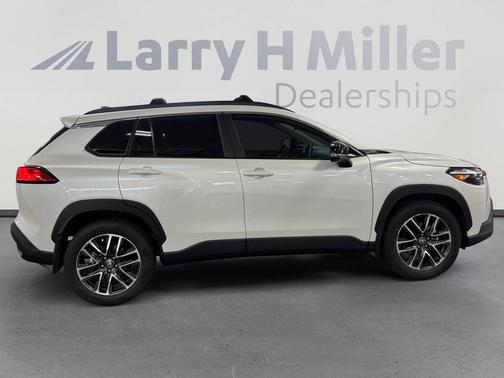 Wind Chill Pearl 2026 Toyota Corolla Cross XLE