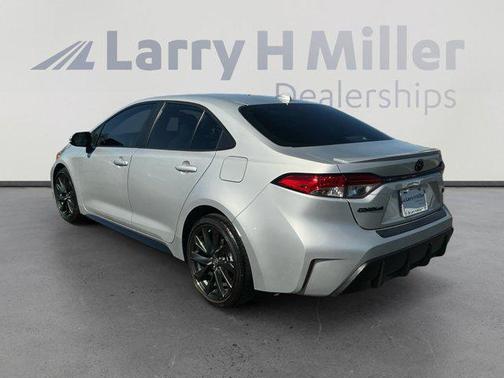 Classic Silver Metallic 2024 Toyota Corolla SE