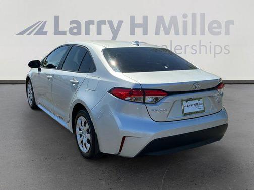 Classic Silver Metallic 2025 Toyota Corolla LE
