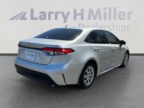 Classic Silver Metallic 2025 Toyota Corolla LE