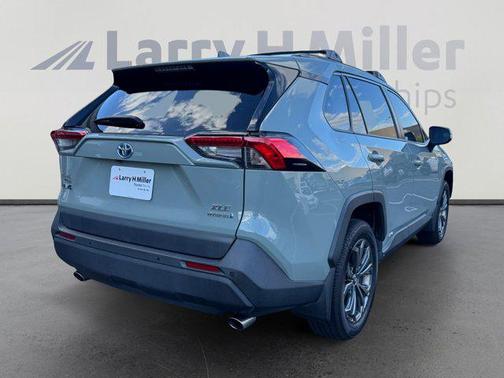 2022 Toyota RAV4 Hybrid XLE Premium