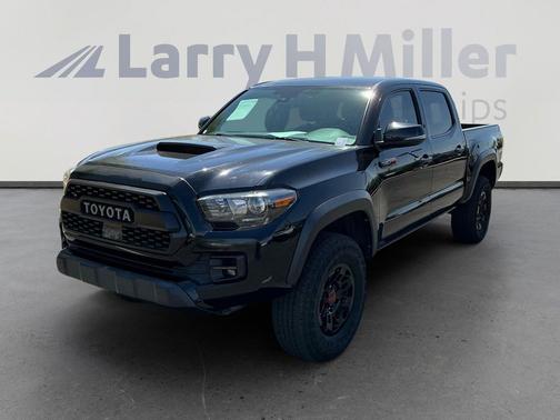 Midnight Black Metallic 2018 Toyota Tacoma TRD Pro